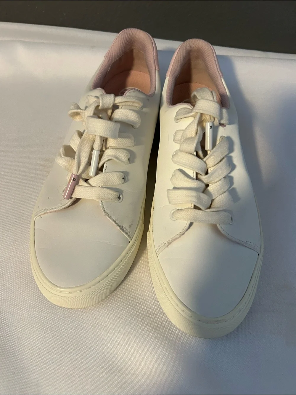 Tory Burch White Low-Top Sneakers with Pink Heel and Lining